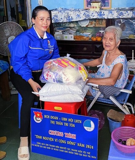 Đoàn Thị trấn Tri Tôn thực hiện chương trình "Tình Nguyện Vì Cộng Đồng" 